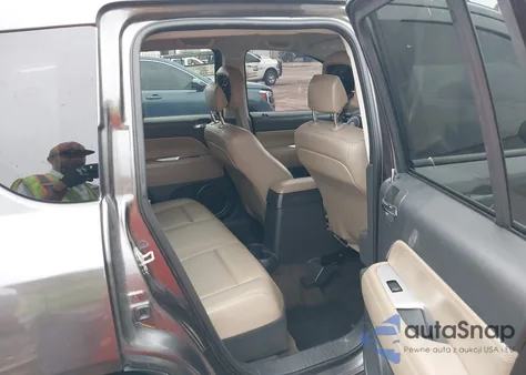 2014 Jeep Compass Limited z USA, uszkodzony, nr VIN 1C4NJCCB5ED870389